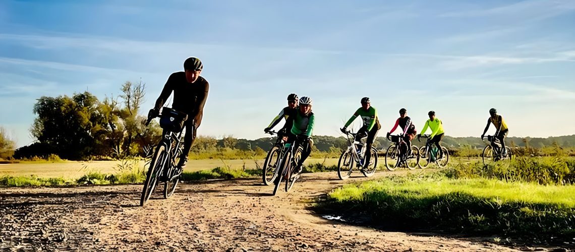 Group of gravel riders taking part in Taxandria Gravel